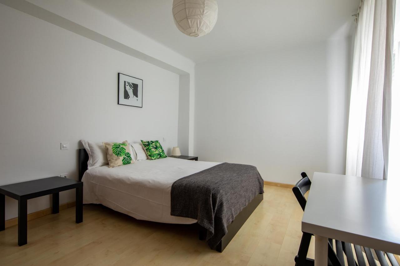 Fun Building Flats By Homeabout Málaga Extérieur photo