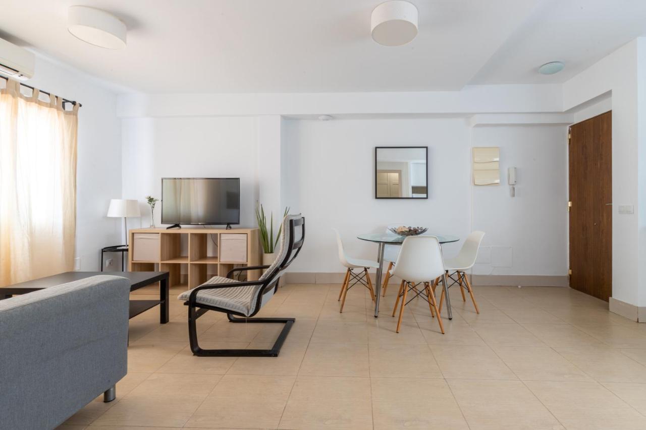 Fun Building Flats By Homeabout Málaga Extérieur photo