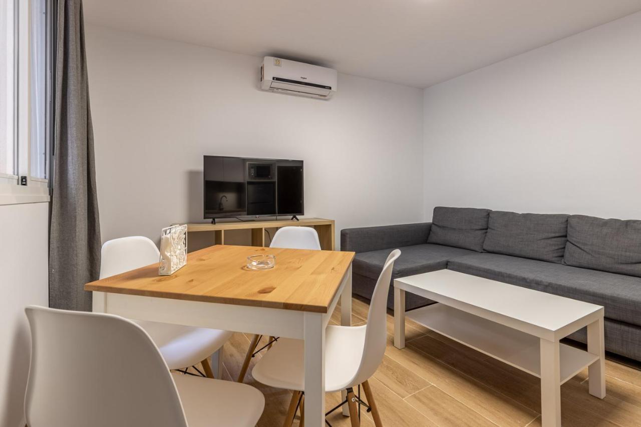 Fun Building Flats By Homeabout Málaga Extérieur photo